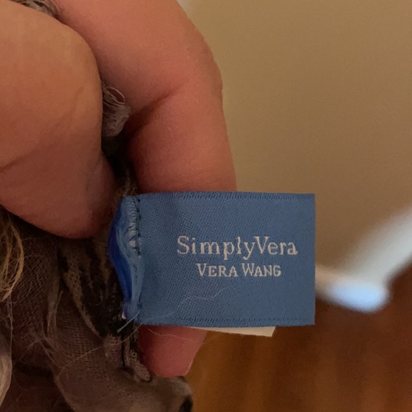 Simply Vera Scarf - Picture 2 of 3